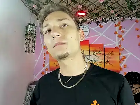 Dapnhe hot2006 online show from 03.15.26