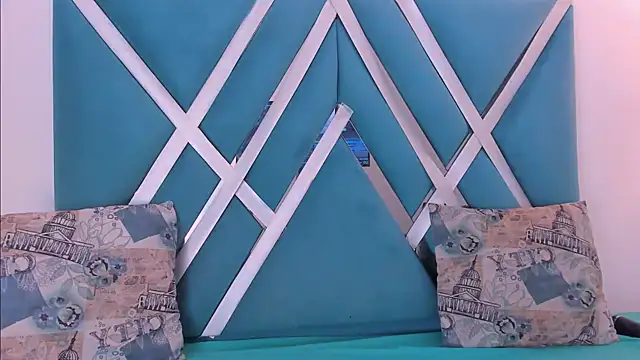 Snapshot of ninameduxx chatting on 04.03.26 ninameduxx online show from 04.03.26