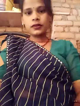 Snapshot of Hot_ree64 chatting on 04.17.26 Hot ree64 online show from 04.17.26