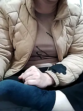 LiilyZi online show from 02.26.26