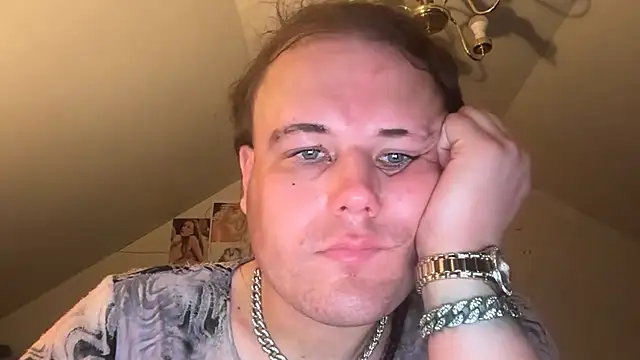 Snapshot of RaeganV chatting on 03.06.26 RaeganV online show from 03.06.26