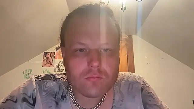 Snapshot of RaeganV chatting on 03.14.26 RaeganV online show from 03.14.26