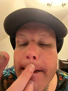 Snapshot of RaeganV chatting on 03.14.26 RaeganV online show from 03.14.26