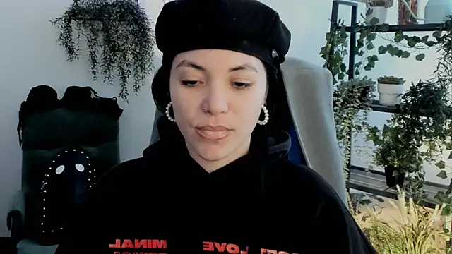 Snapshot of NeoGeisha chatting on 05.04.26 NeoGeisha online show from 05.04.26