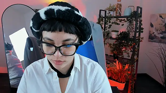 Snapshot of NeoGeisha chatting on 05.11.26 NeoGeisha online show from 05.11.26