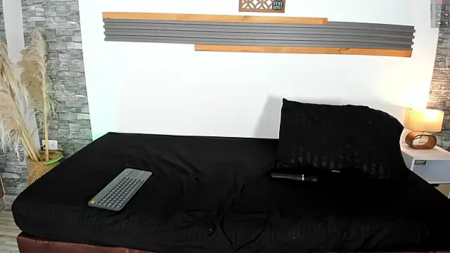 Lia James  online show from 03.07.26