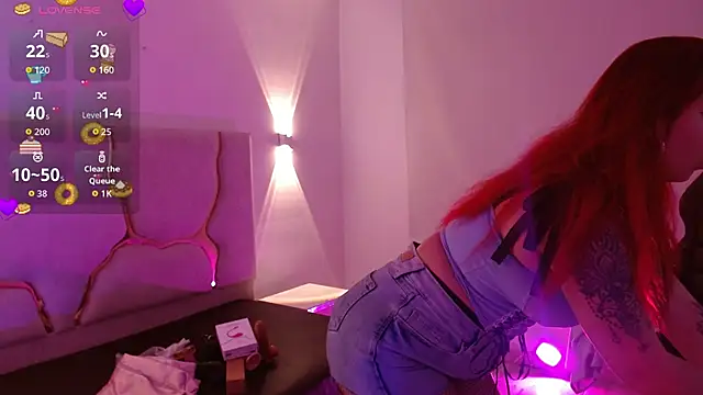 Snapshot of Sashaa_tay chatting on 02.28.26 Sashaa tay online show from 02.28.26