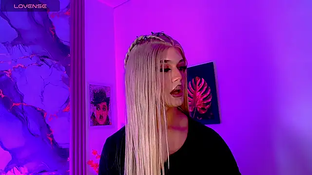 Snapshot of Aranza_Dollts chatting on 06.11.26 Aranza Dollts online show from 06.11.26