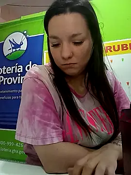 Snapshot of Beesametoda chatting on 02.14.26 Beesametoda online show from 02.14.26