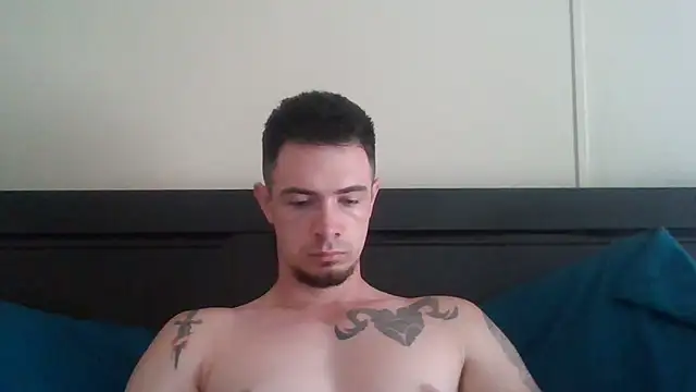 Snapshot of midnightsinz chatting on 04.02.26 midnightsinz online show from 04.02.26