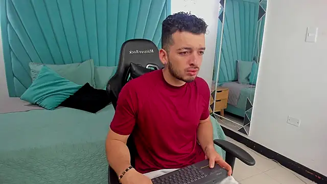 Snapshot of Logan_Wolf-js chatting on 03.20.26 Logan Wolf-js online show from 03.20.26