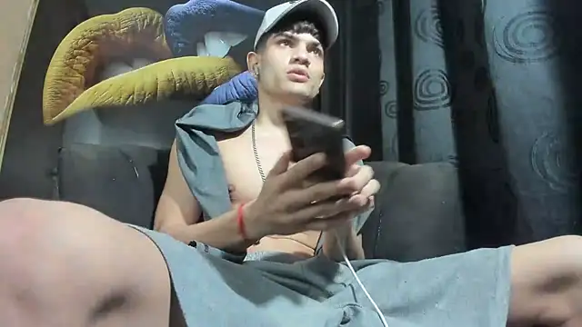 Jesshot bigcock20cm online show from 08.06.26
