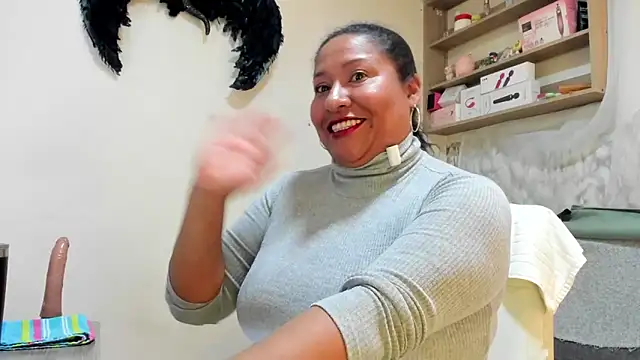 Nyomi browm online show from 05.02.26