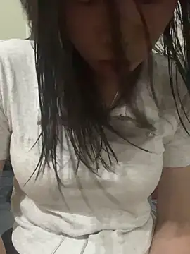 Snapshot of DoliceGirl2k chatting on 05.24.26 DoliceGirl2k online show from 05.24.26