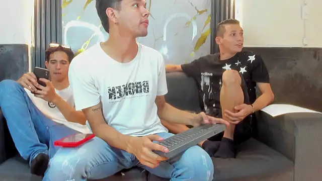 Snapshot of Wonka_1 chatting on 02.10.26 Wonka 1 online show from 02.10.26