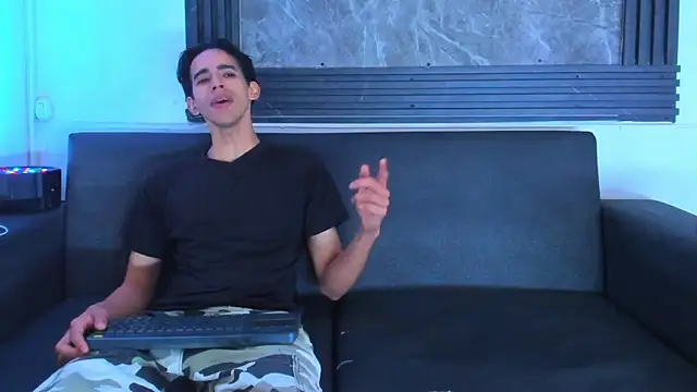 Snapshot of Wonka_1 chatting on 02.15.26 Wonka 1 online show from 02.15.26