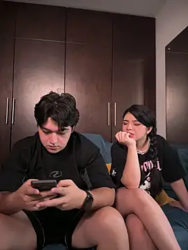 EmilyAndAndrew online show from 03.01.26