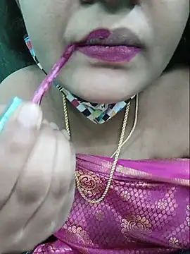 Snapshot of Tamilkannadacouple chatting on 06.14.26 Tamilkannadacouple online show from 06.14.26