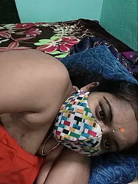 Snapshot of Tamilkannadacouple chatting on 06.14.26 Tamilkannadacouple online show from 06.14.26