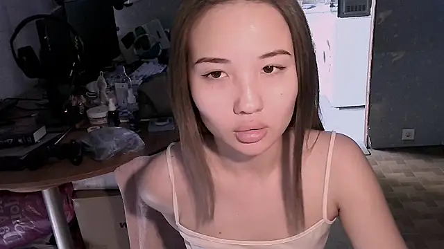 Hazel 4 U online show from 05.02.26