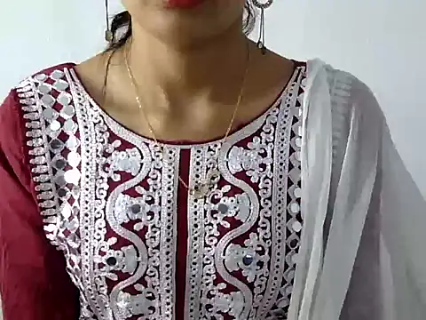 Snapshot of Mehaak_ chatting on 02.15.26 Mehaak online show from 02.15.26