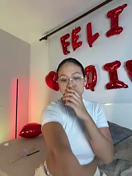 HoneyDolllXXX online show from 02.16.26