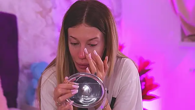 EllinaNuria online show from 02.21.26