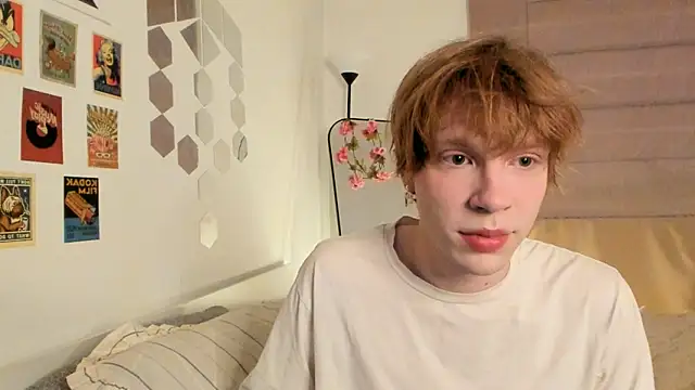 Snapshot of CalmFever chatting on 03.16.26 CalmFever online show from 03.16.26