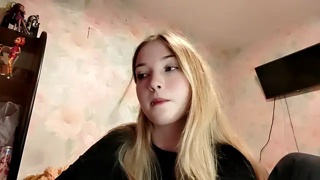 TiaBIanks online show from 04.24.26
