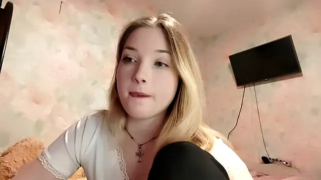 TiaBIanks online show from 04.27.26