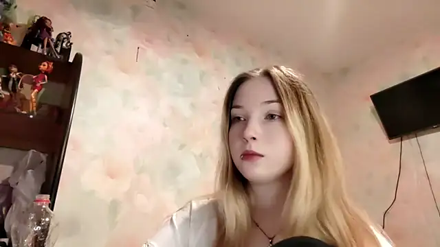 TiaBIanks online show from 04.30.26