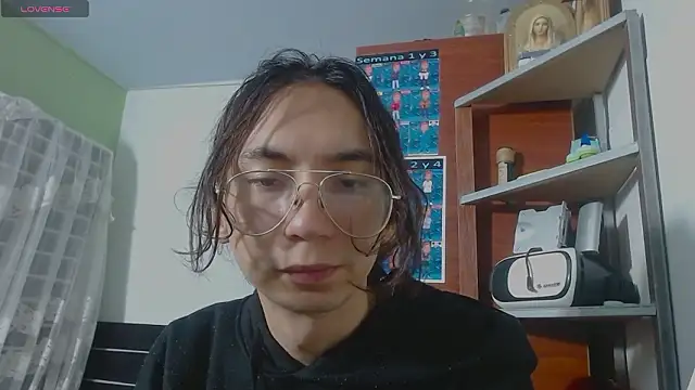 Snapshot of najimi_uwu_ chatting on 02.11.26 najimi uwu online show from 02.11.26