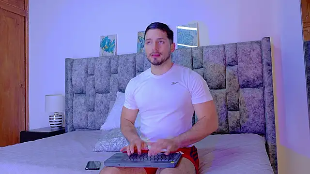 NICK MOSS  online show from 03.11.26