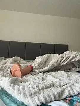 Snapshot of Ellyes_World chatting on 03.25.26 Ellyes World online show from 03.25.26