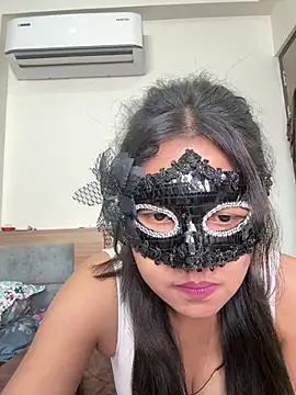 raavigirl online show from 04.23.26