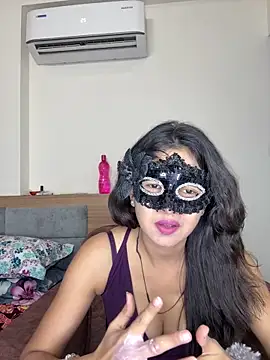 raavigirl online show from 04.27.26