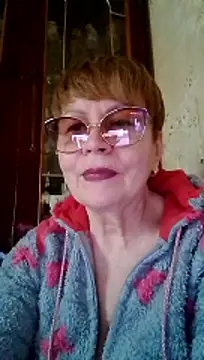 SophieBurns online show from 04.22.26