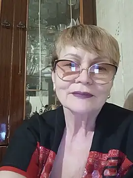 SophieBurns online show from 06.17.26