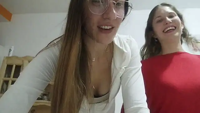 Snapshot of Serafina- chatting on 03.25.26 Serafina- online show from 03.25.26