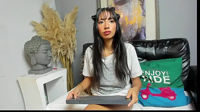 CloeCastillo online show from 03.10.26