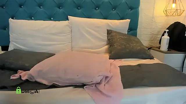 Dulcecooper1 online show from 04.29.26