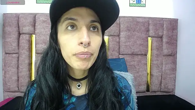 FRANCESCA LOVE  online show from 04.24.26