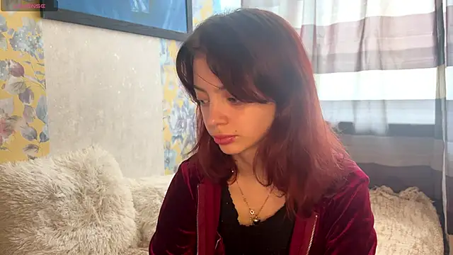 Snapshot of CassyVixen chatting on 06.18.26 CassyVixen online show from 06.18.26