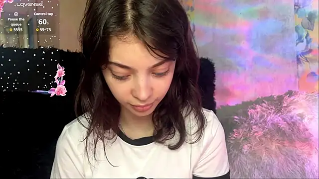 Snapshot of CassyVixen chatting on 07.18.26 CassyVixen online show from 07.18.26