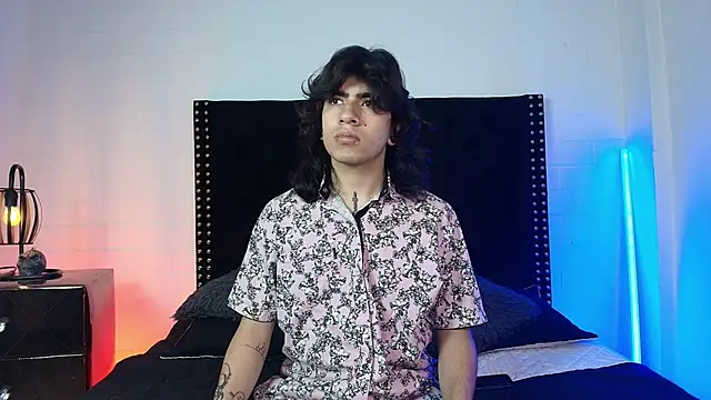 Axell Kussh online show from 02.15.26