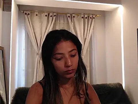 Snapshot of Scarleet_miaa chatting on 03.24.26 Scarleet miaa online show from 03.24.26