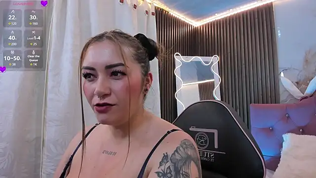 Snapshot of LUNAKITTY_TAY chatting on 07.30.26 LUNAKITTY TAY online show from 07.30.26