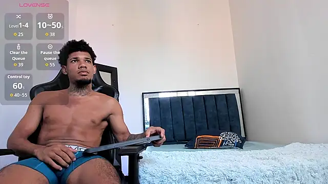 Snapshot of Nehemiaa_boy chatting on 03.03.26 Nehemiaa boy online show from 03.03.26