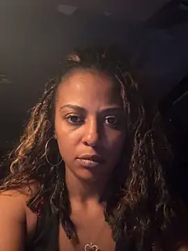 Snapshot of Goldie_Glows63 chatting on 03.12.26 Goldie Glows63 online show from 03.12.26