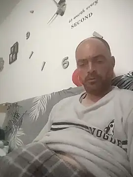 Snapshot of circott chatting on 03.10.26 circott online show from 03.10.26